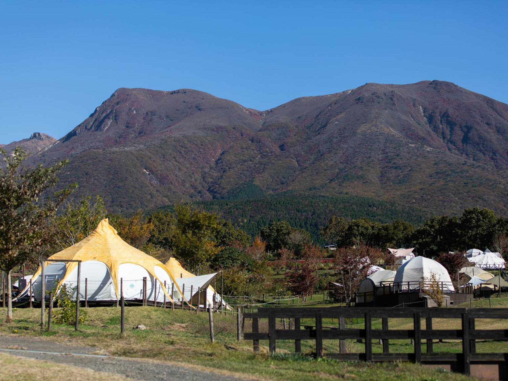 くじゅう花公園　キャンピングリゾート花と星 Kuju Exterior foto